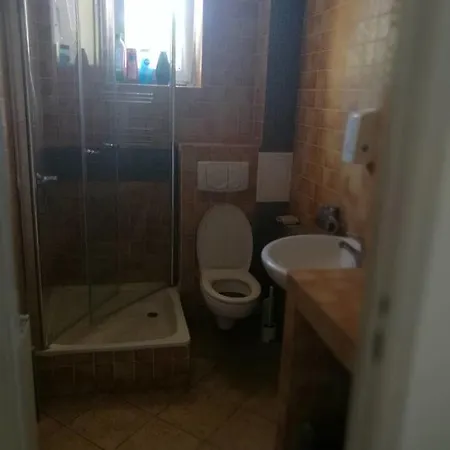 Pokoje Δωμάτια σε οικογενειακή κατοικία Jabłonna